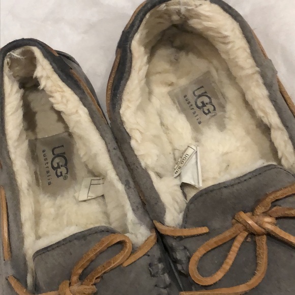 UGG DAKOTA US6 - Picture 2 of 4